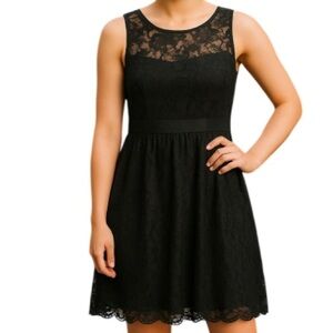 BB DAKOTA Black Floral Lace Cocktail Dress Sleeveless Box Pleat Feminine Size 14